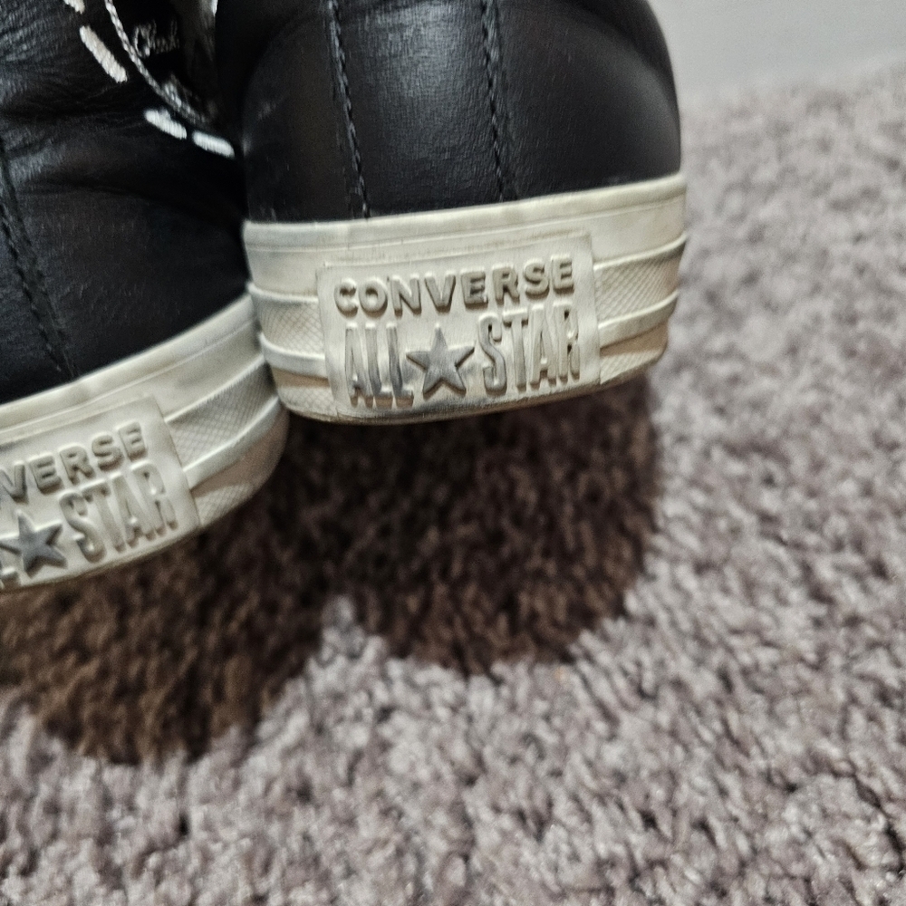 Chuck Taylor Women Leather Converse sneakers size 8 - Picture 9 of 12